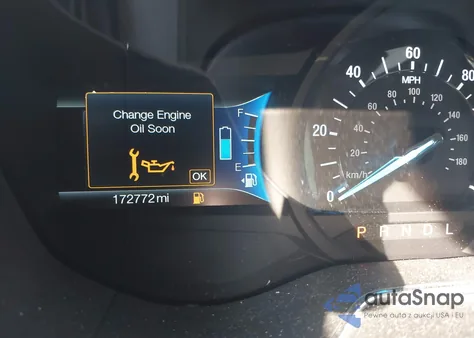 2018 Ford Fusion Hybrid Titanium z USA, uszkodzony, nr VIN 3FA6P0RU4JR207204